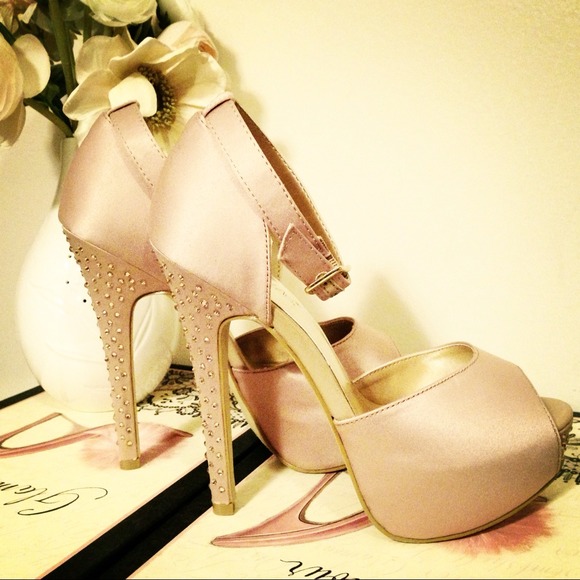 Shoedazzle Shoes - Champagne Rhinestone Strappy Platforms