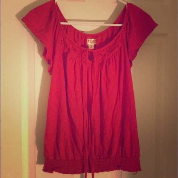 🔥FLASH SALE🔥✨Mossimo Peasant Style Top✨
