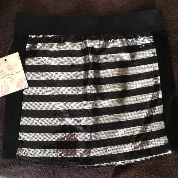 Skirt. Never worn