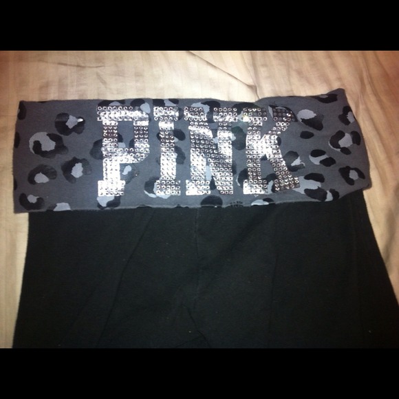 Black , leopard bling crop yoga pant. - Picture 3 of 4