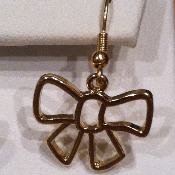 NWOT Gold Tone Open Bow Earrings - Picture 3 of 3