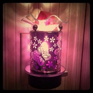 Plug in warmer from candazzle