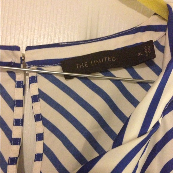 Sleeveless Stripped Top - Picture 2 of 4