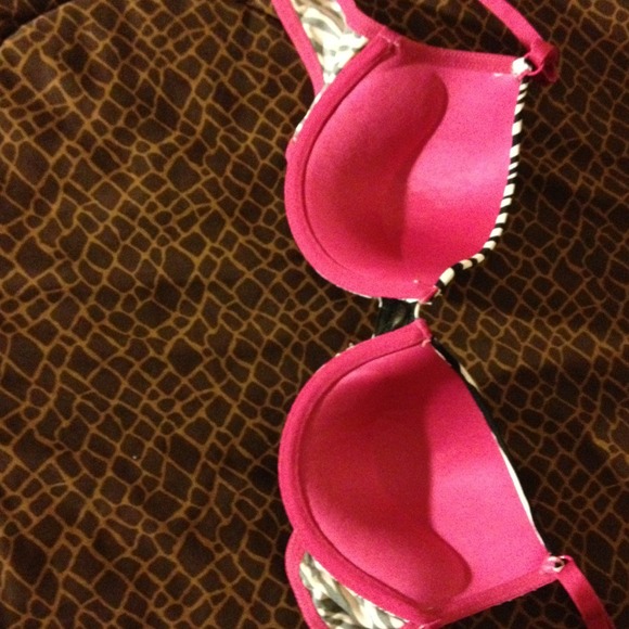 ⛔Traded Zebra bra pink straps/inside - Picture 3 of 3