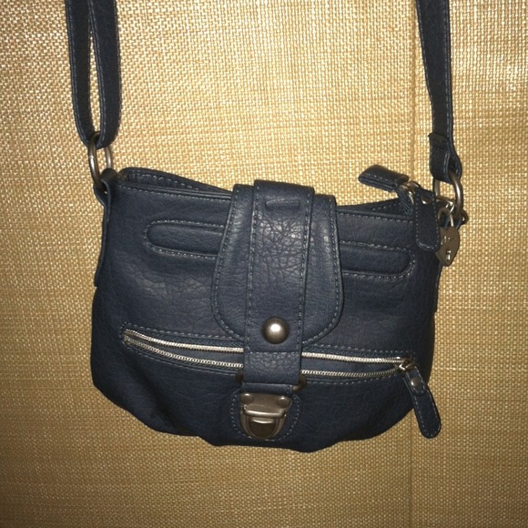 American Rag Cross body Bag!!!Sold!!!