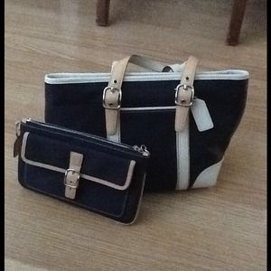 Authentic coach bag with matching wristlet.