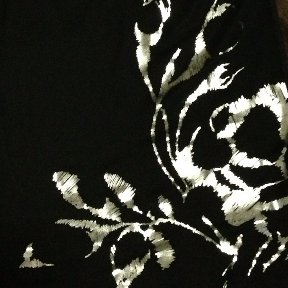 New York & Company shirt - Picture 3 of 3