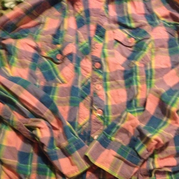 Plaid long sleeves .