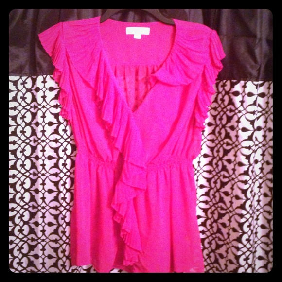 💲REDUCED💲Hot pink short sleeve