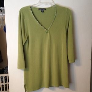 Green cashmere, 3 quarter length sweater.