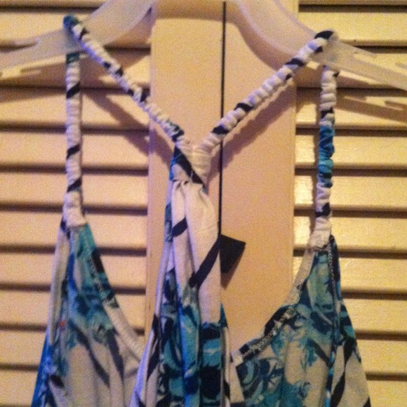 A razorback floral an striped shirt - Picture 4 of 4