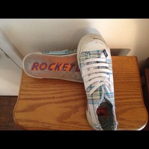 Rocket Dog, plaid, slip on shoes.