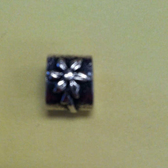 🔴Bundled and SOLD Pandora Charm- poinsettia