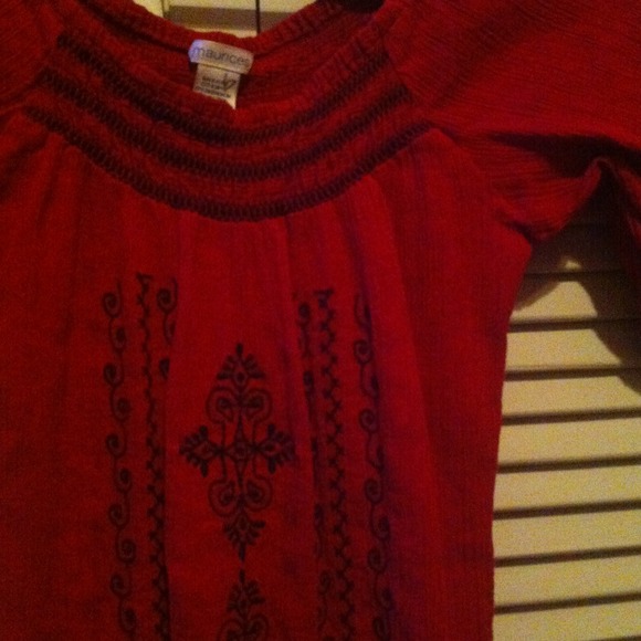 A red an black top! - Picture 4 of 4