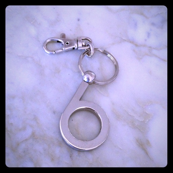 Bloomingdale's key chain