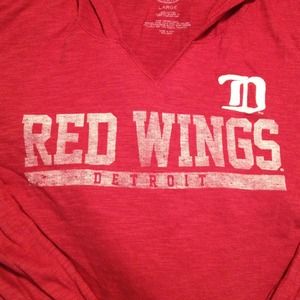 Red wings light weight long sleeve