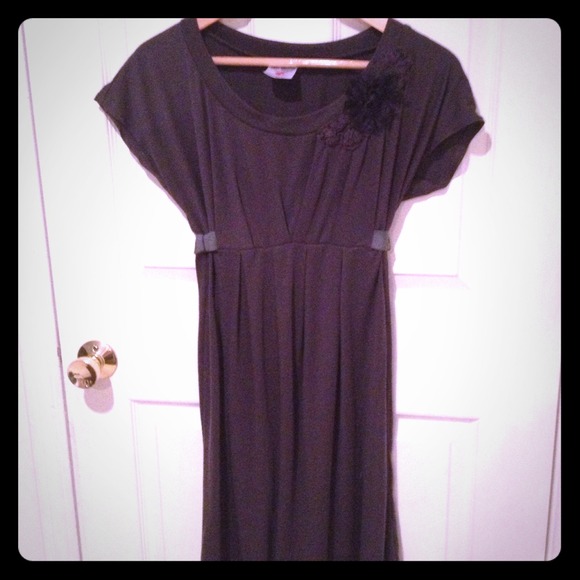 SOLD! Maternity knit dress with flower detail
