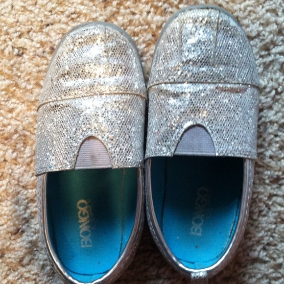 🚨SOLD🚨Girls size 9 - Picture 1 of 2