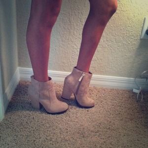 Brand new never worn Zara booties!