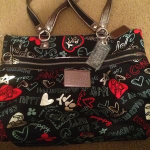 ✨Reserved✨ Authentic Coach Poppy Purse