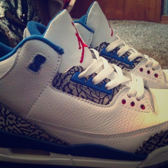 Jordan retro 3 true blues!