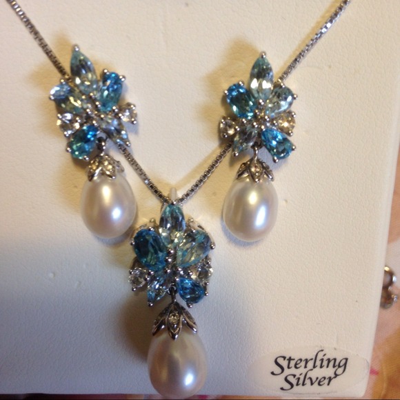 Sterling Silver Pearl Set SOLD - Picture 1 of 3