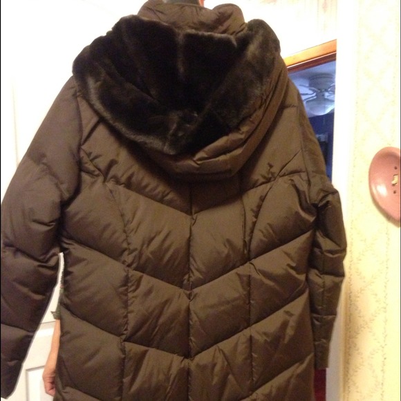 Hooded long Puffer jacket/coat - Picture 3 of 4