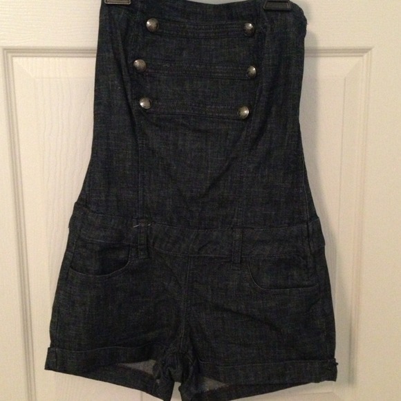 Super cute teen's denim romper