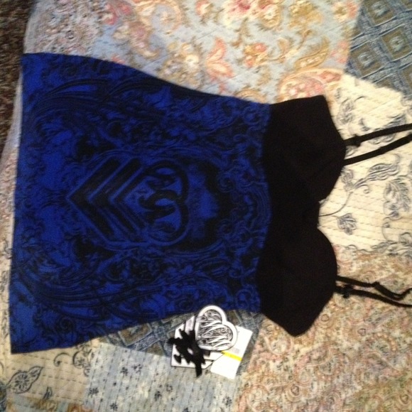 💃SOLD💃NWT Metal Mulisha top $10