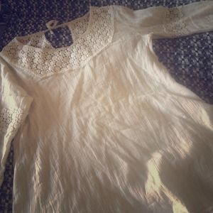 Tunic shirt with crochet detail