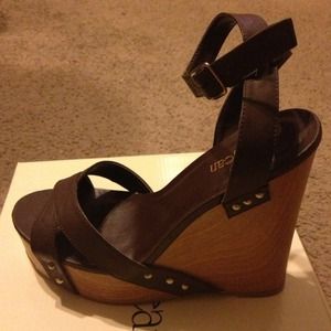 New Cathy Jean brown wedge