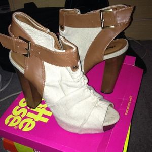 Beige fabric heels