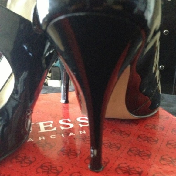 🚫🚫SOLD!!! Guess Heels - Picture 4 of 4