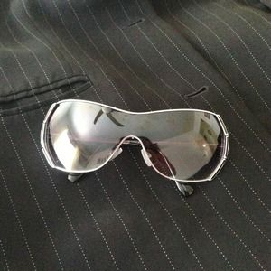 Reduced ✂️Jessica Simpson Shield sunglasses