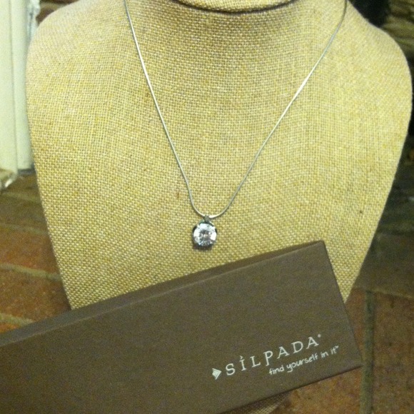 *SOLD*sterling silver necklace with cz pendant