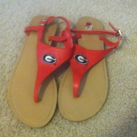 💥REDUCED💥 Georgia Bulldog sandals!