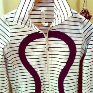 Lululemon 6 jacket... Worn once, like new!