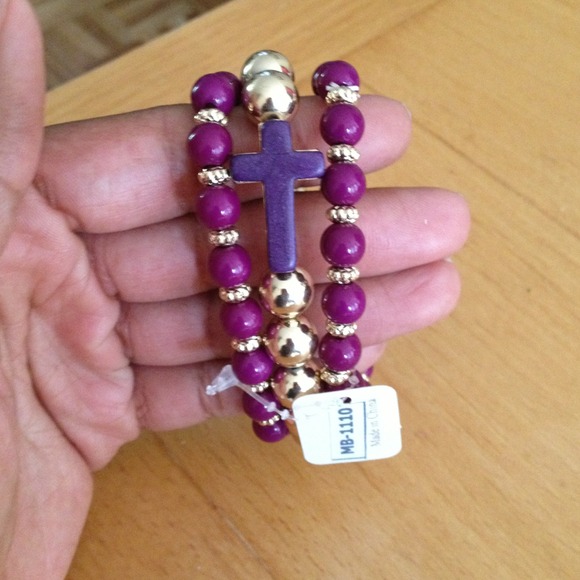 Gold and purple Bracelet with cross