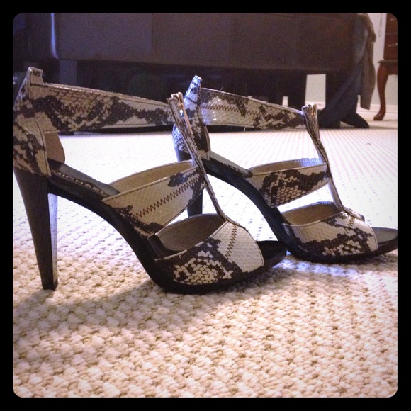 🌟SOLD🌟NEW python leather Michael Kors Heels