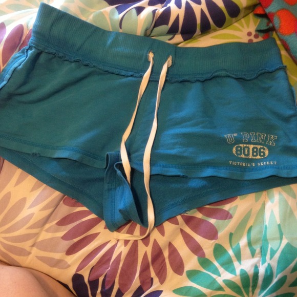 REDUCED Vs Pink destroyed shorts size smallSOLD