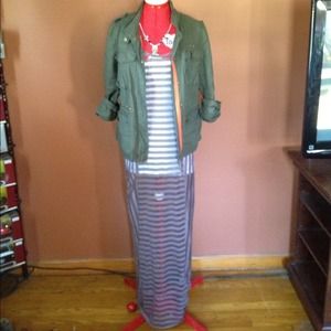 💥BUNDLED💥Taupe striped maxi dress