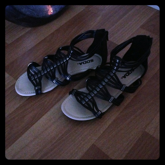 Strappy Black/Silver gladiator sandals