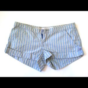 Lightweight cotton chambray shorts w stripes.