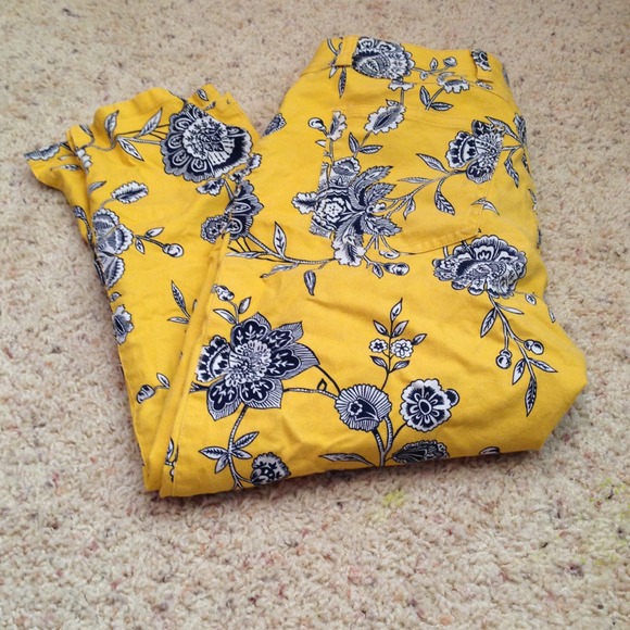 Mustard yellow with blue flower capris!