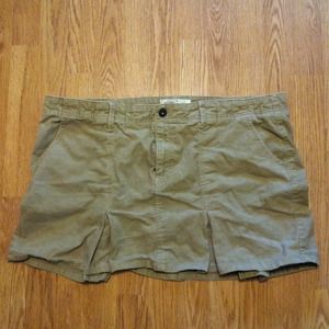 Old Navy pleated skirt