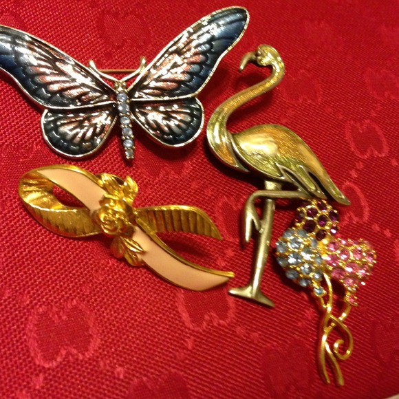 4 Fabulous pins/brooches - Picture 2 of 3