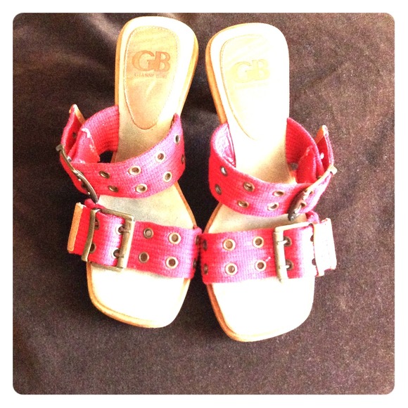Gianni Bini red sandals