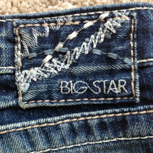 🔴SOLD: BOGO BUNDLE 🔴Big star denim shorts - Picture 2 of 3