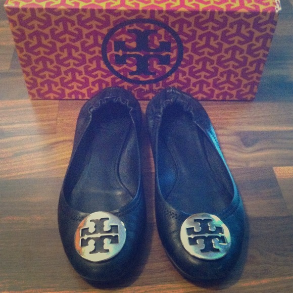Authentic Tory Burch reva flats!