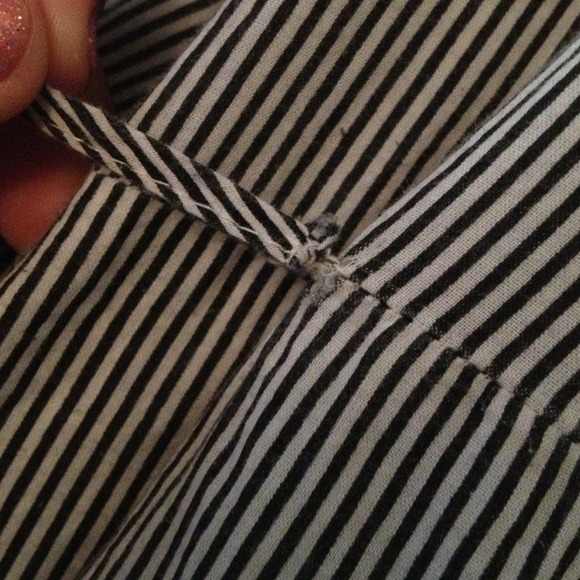 💥SOLD💥Blue and grey striped blouse - Picture 4 of 4